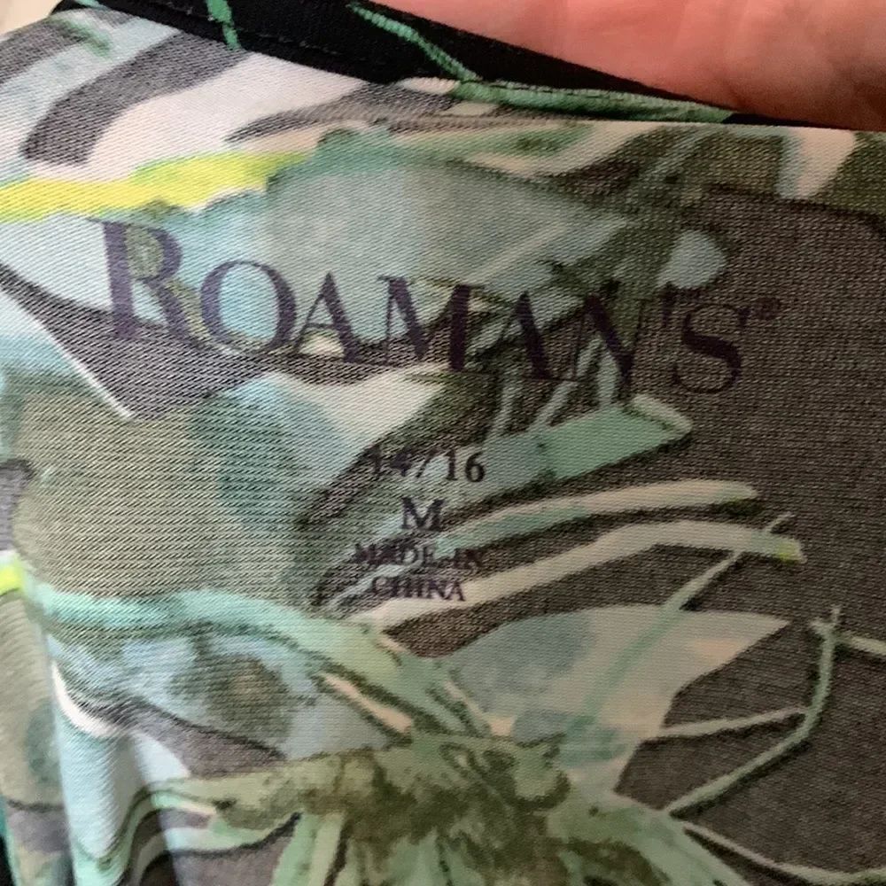 3for$20 blouse medium  - Picture 4 of 4